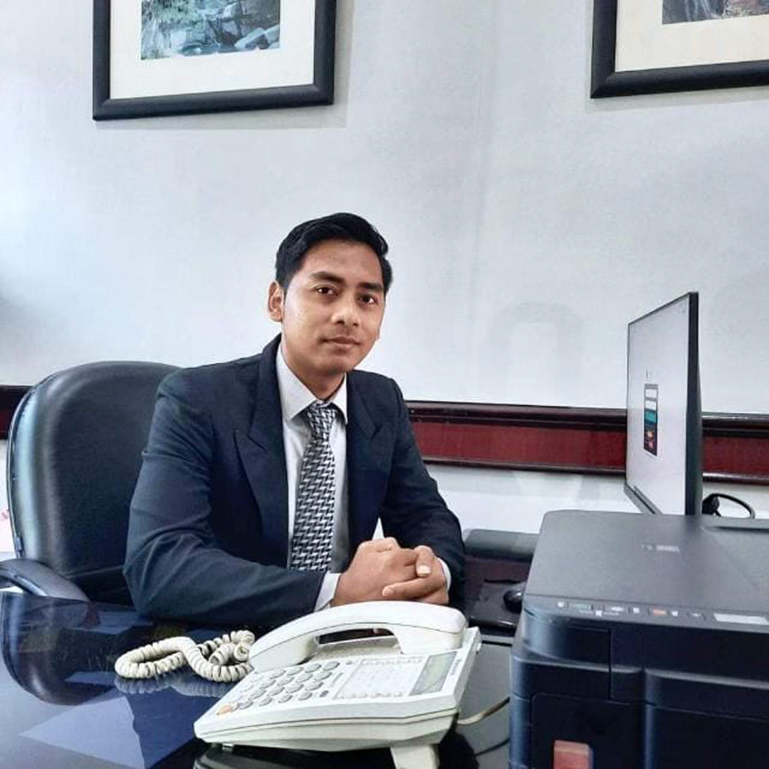 HARDI ADININGRAT, S.H.