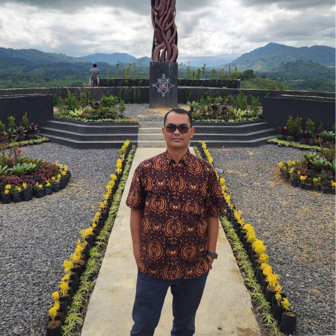 Pram - Ali Leonardi Teams